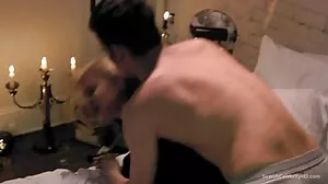 Η μαμά κάνει μπάνιο και κάνει Masterbate με βεντούζα Dildo
